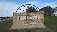 Photo credit: "MVI 2745 Euless, TX, welcome sign" by Billy Hathorn. CC BY-SA 3.0 via Commons.